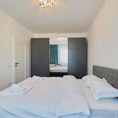 Cozycollection Apartments At Q Residence Palas Mall Iasi Exterior photo