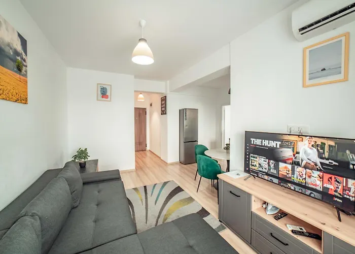 Cozycollection Apartments At Q Residence Palas Mall