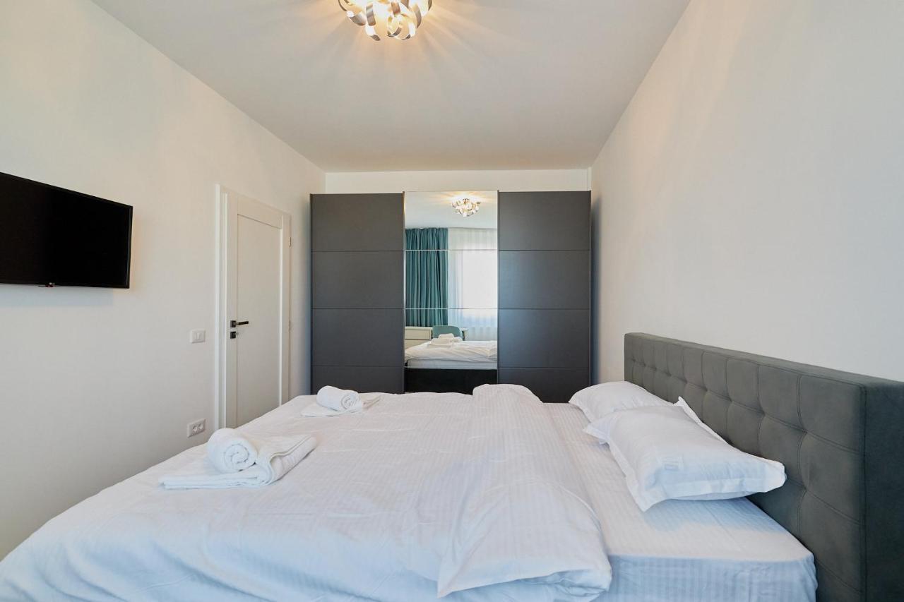 Cozycollection At Q Mall Apartment *